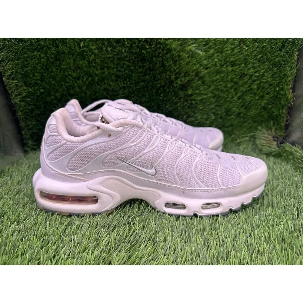 Nike Air Max Plus 604133-139 Athletic Sneaker Men's 8 White Mesh Jogging Running